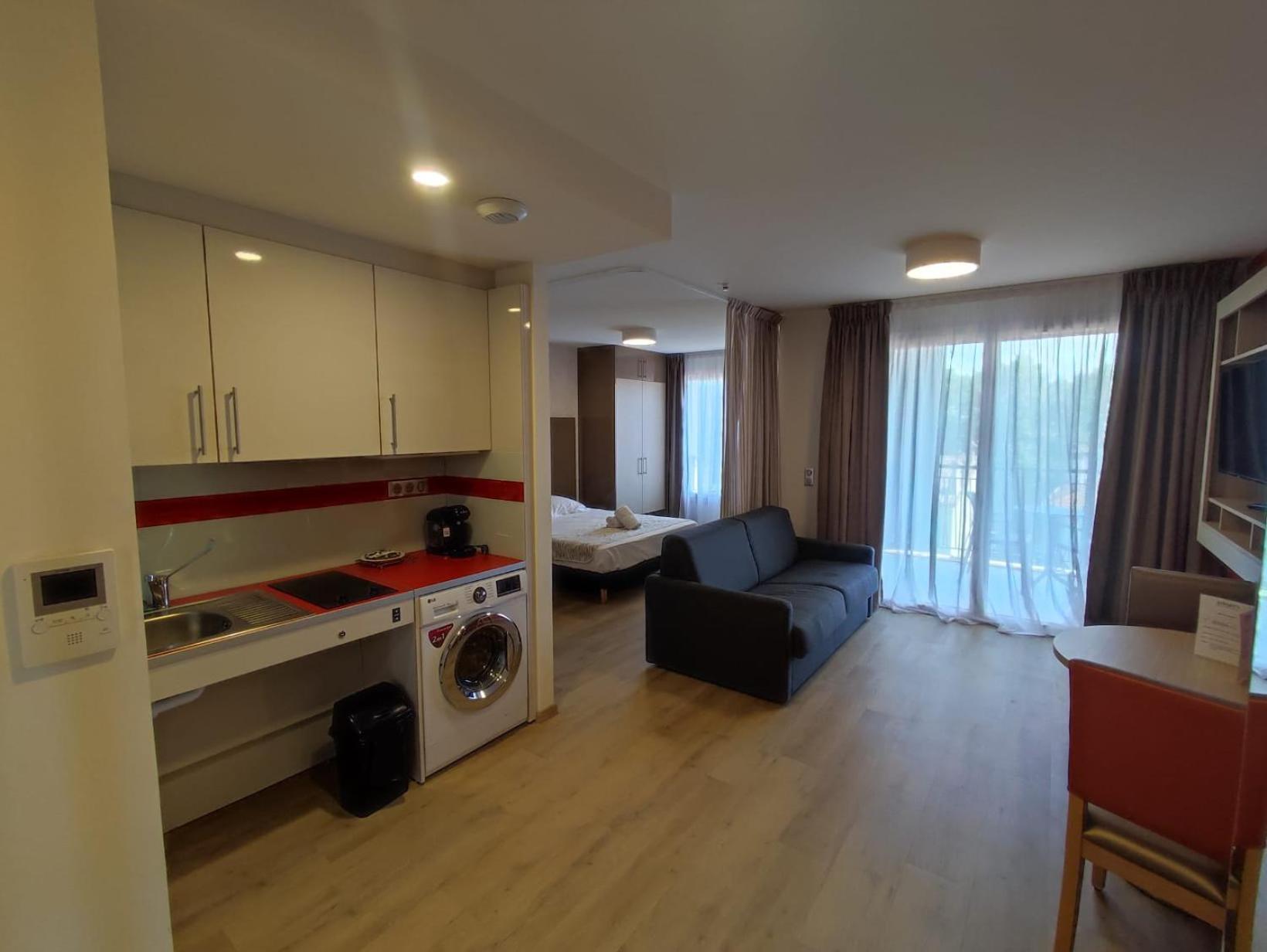 Zenao Frejus Lejlighedshotel Eksteriør billede