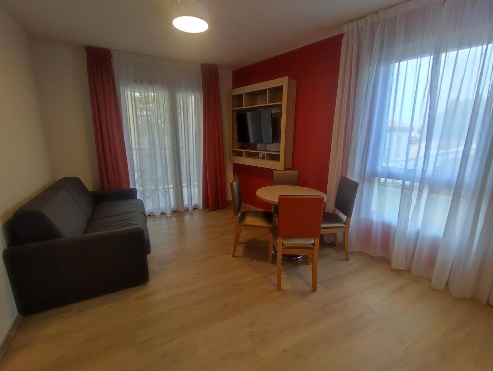Zenao Frejus Lejlighedshotel Eksteriør billede